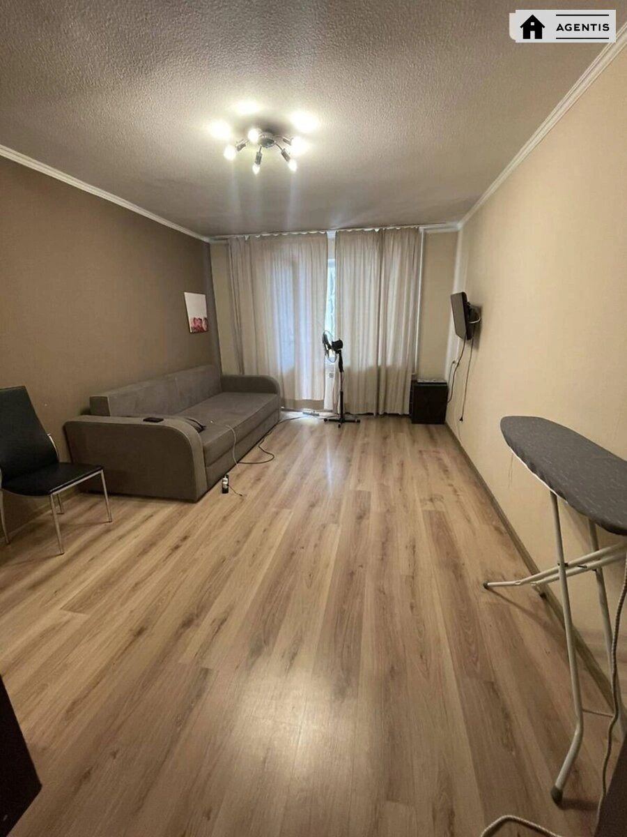 Здам квартиру. 1 room, 40 m², 6th floor/10 floors. 18, Драгоманова 18, Київ. 