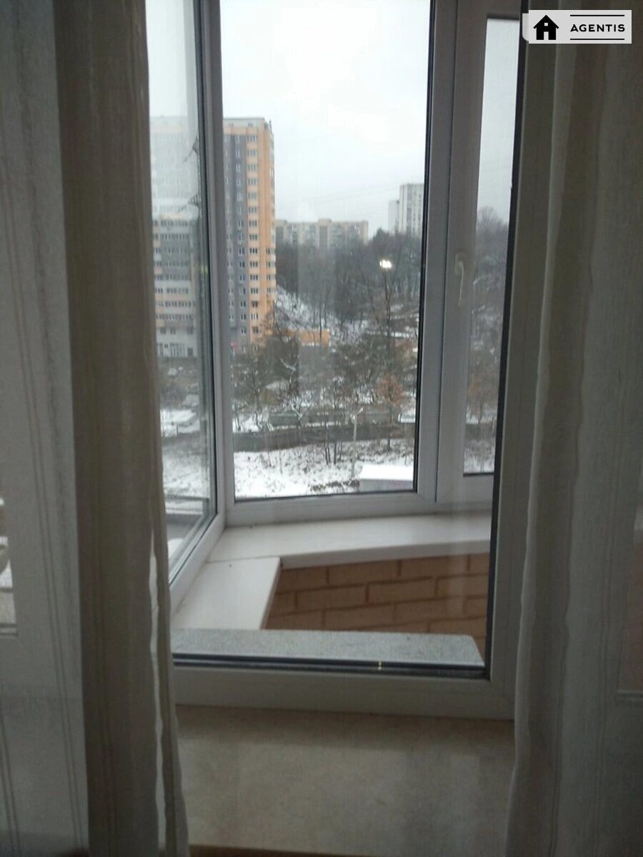 Apartment for rent. 1 room, 22 m², 3rd floor/9 floors. 22, Zhambyla Zhabayeva vul., Kyiv. 