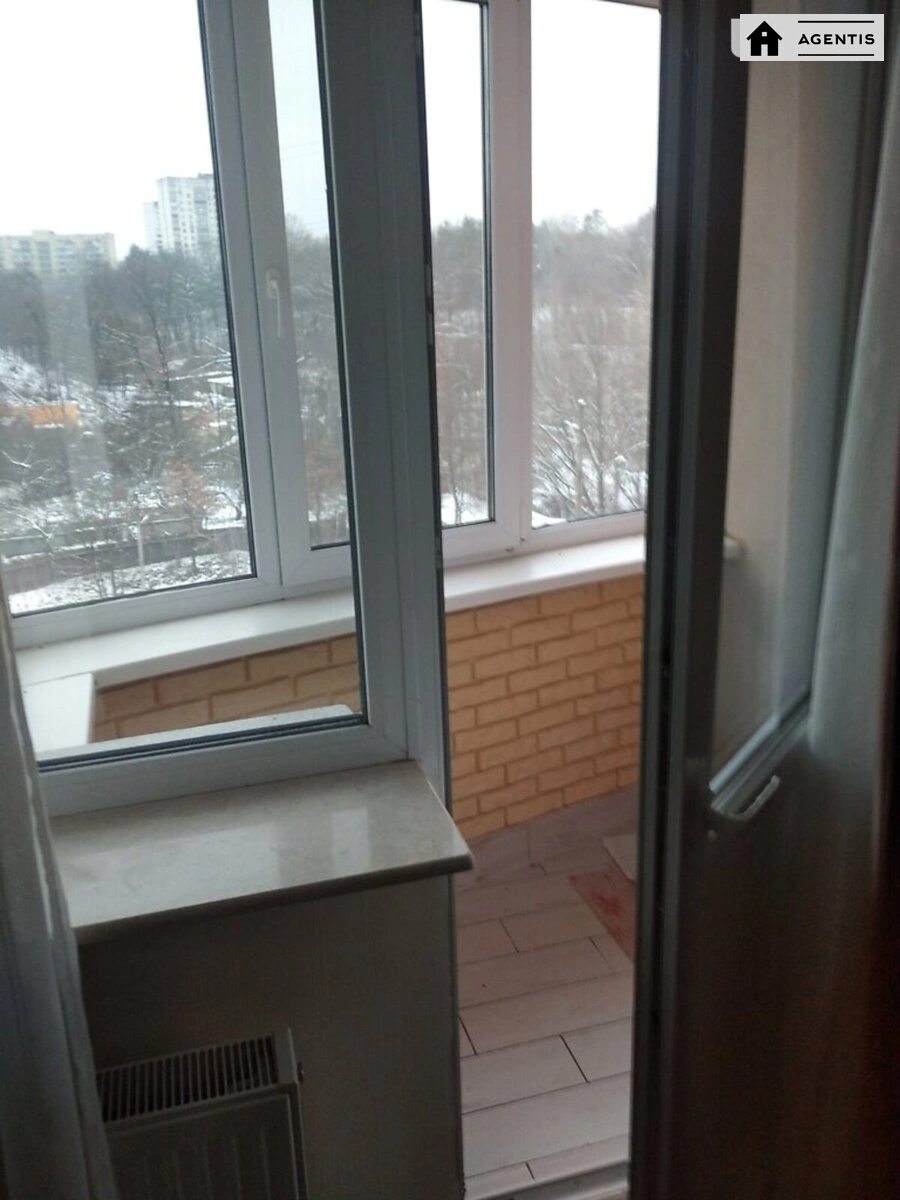 Apartment for rent. 1 room, 22 m², 3rd floor/9 floors. 22, Zhambyla Zhabayeva vul., Kyiv. 