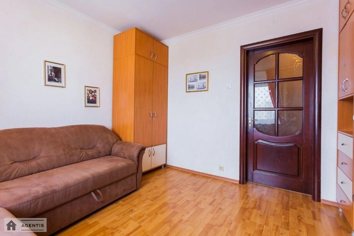 Apartment for rent. 3 rooms, 96 m², 13 floor/14 floors. 2, Fedora Ernsta vul., Kyiv. 