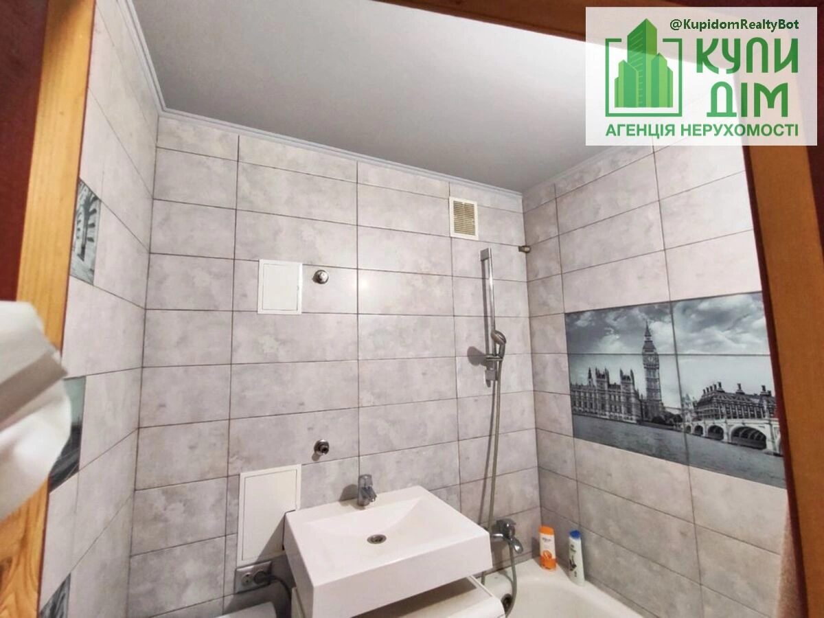 Продаж квартири 2 кімнати, 45 m², 5 пов./5 поверхів. Віктора Френчка вул.(Бєляєва), Кропивницький. 