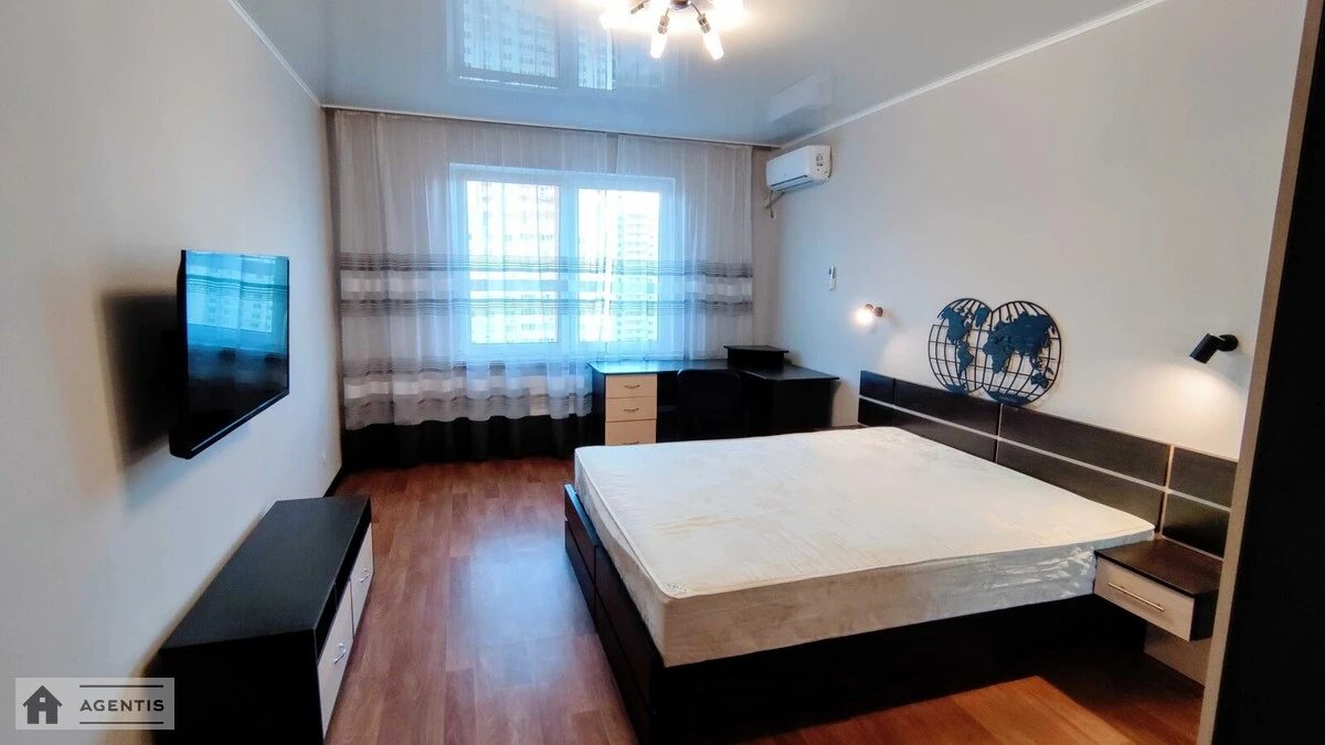 Apartment for rent. 1 room, 42 m², 19 floor/25 floors. 1, Sofiyi Rusovoyi vul., Kyiv. 