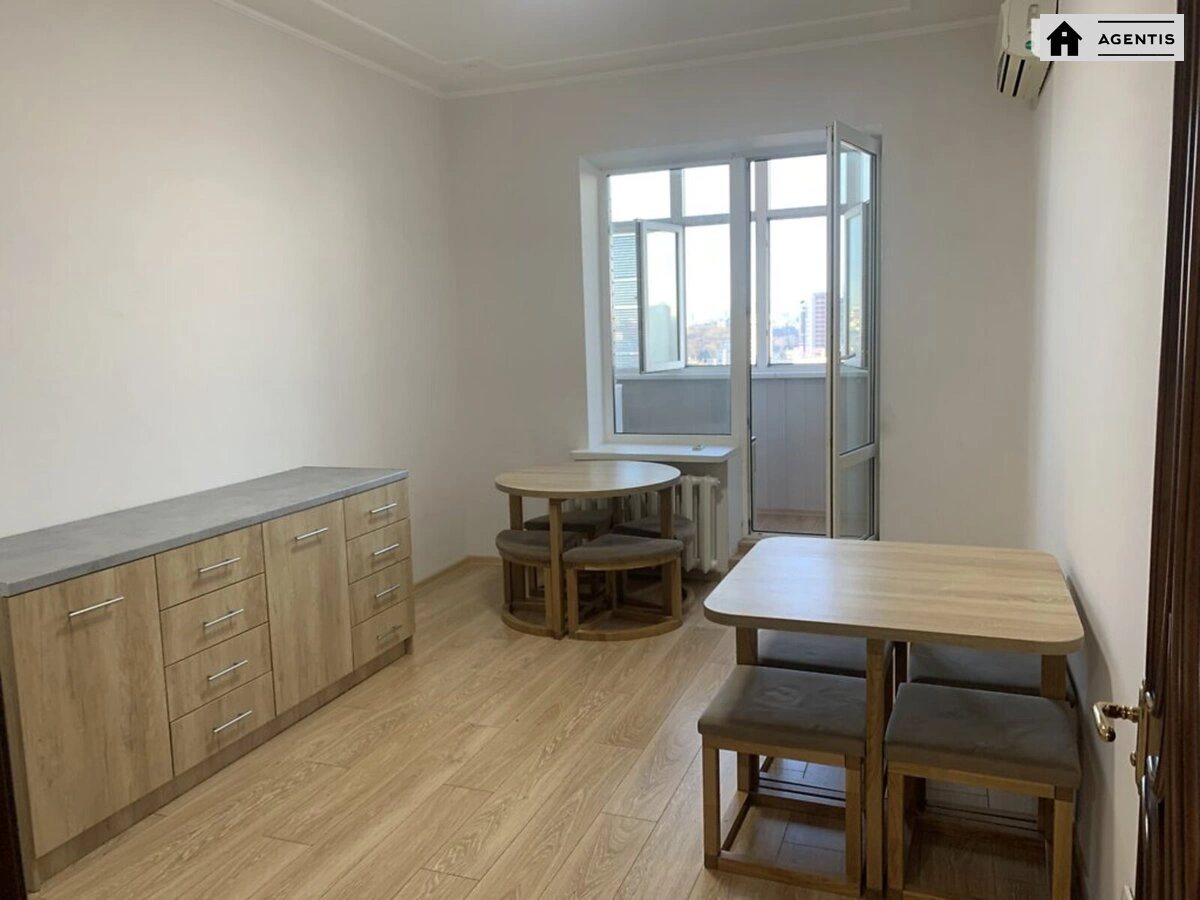 Apartment for rent. 3 rooms, 125 m², 18 floor/18 floors. 13, Dmytrivska 13, Kyiv. 