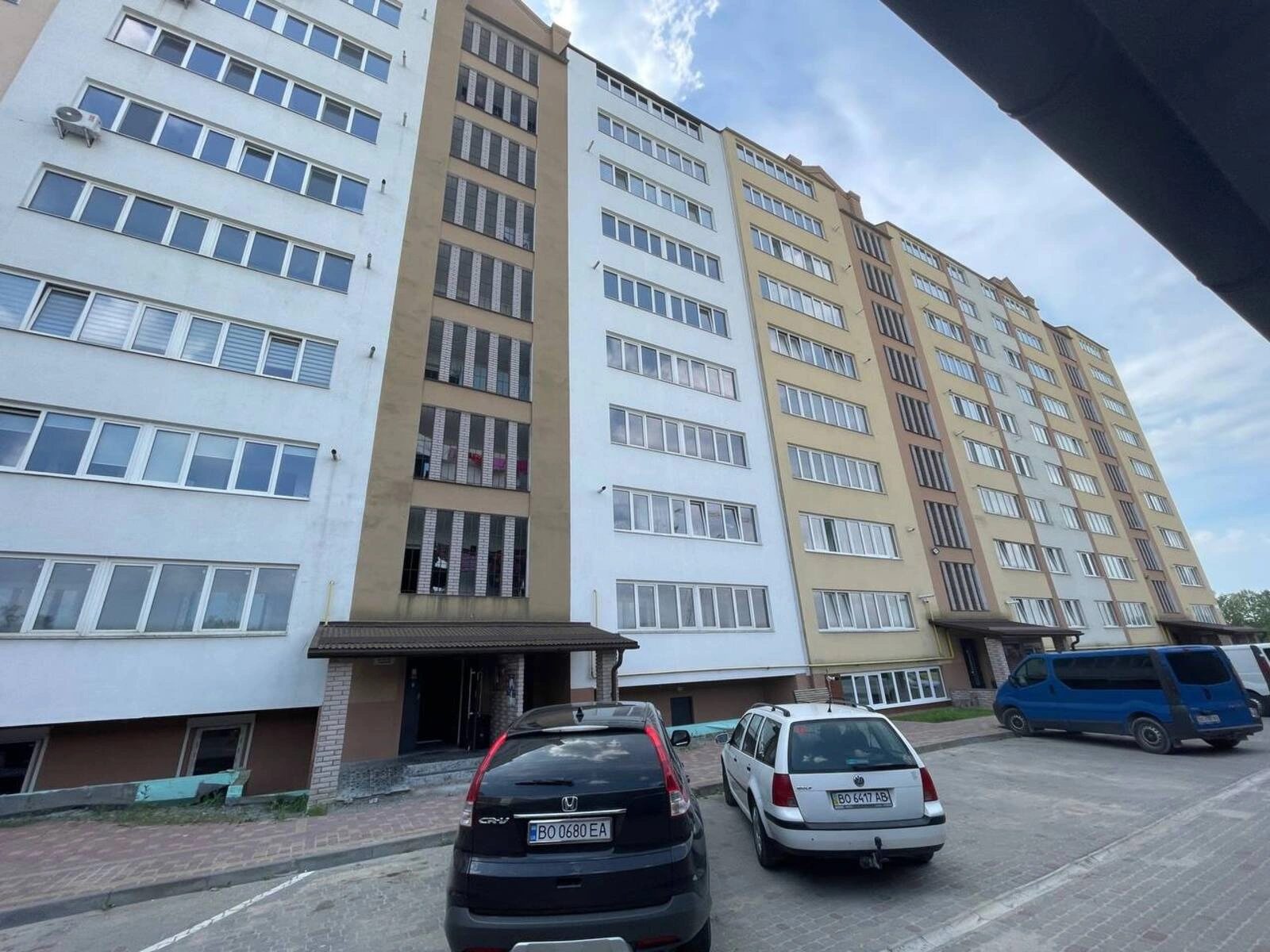 Apartments for sale 2 rooms, 67 m², 2nd fl./10 floors. Illyenka vul., Ternopil. 