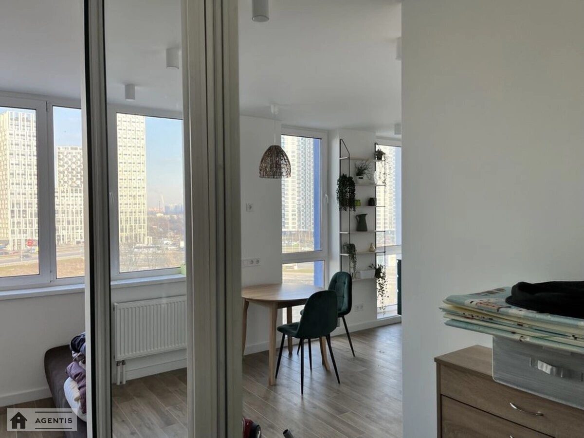 Сдам квартиру. 1 room, 30 m², 8th floor/10 floors. 75, Алімпія Галика вул. (Малоземельна), Киев. 