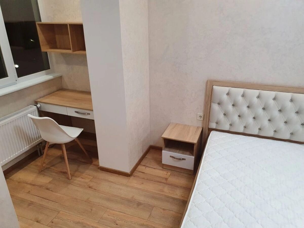 Продаж квартири 2 кімнати, 55 m², 3 пов./5 поверхів. 5, Подільська , Крюківщина. 