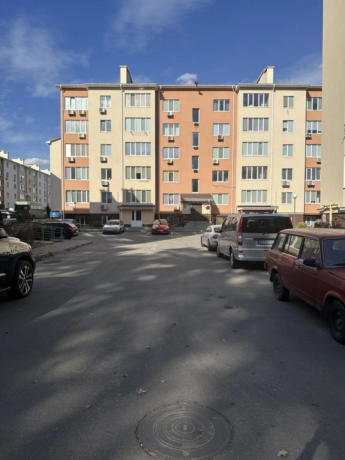 Продаж квартири 2 кімнати, 55 m², 3 пов./5 поверхів. 5, Подільська , Крюківщина. 