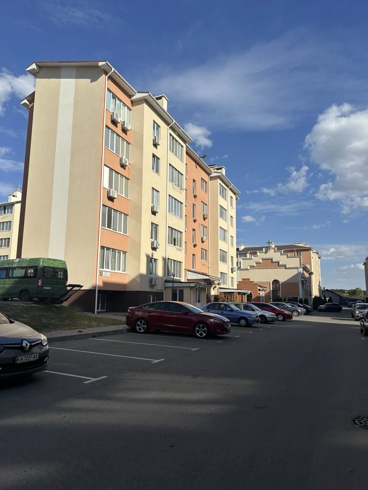 Продаж квартири 2 кімнати, 55 m², 3 пов./5 поверхів. 5, Подільська , Крюківщина. 