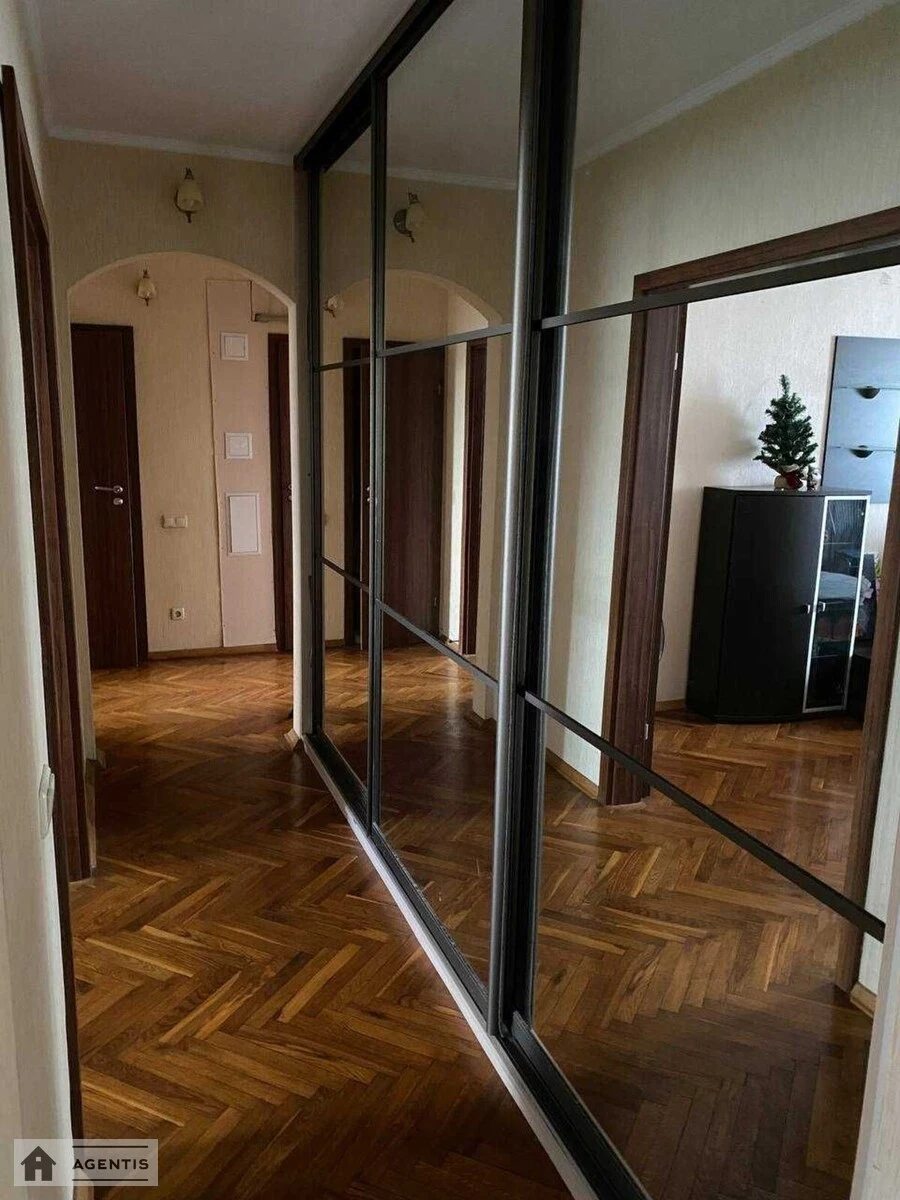 Apartment for rent. 3 rooms, 70 m², 9th floor/9 floors. 9, Obolonskiy 9, Kyiv. 