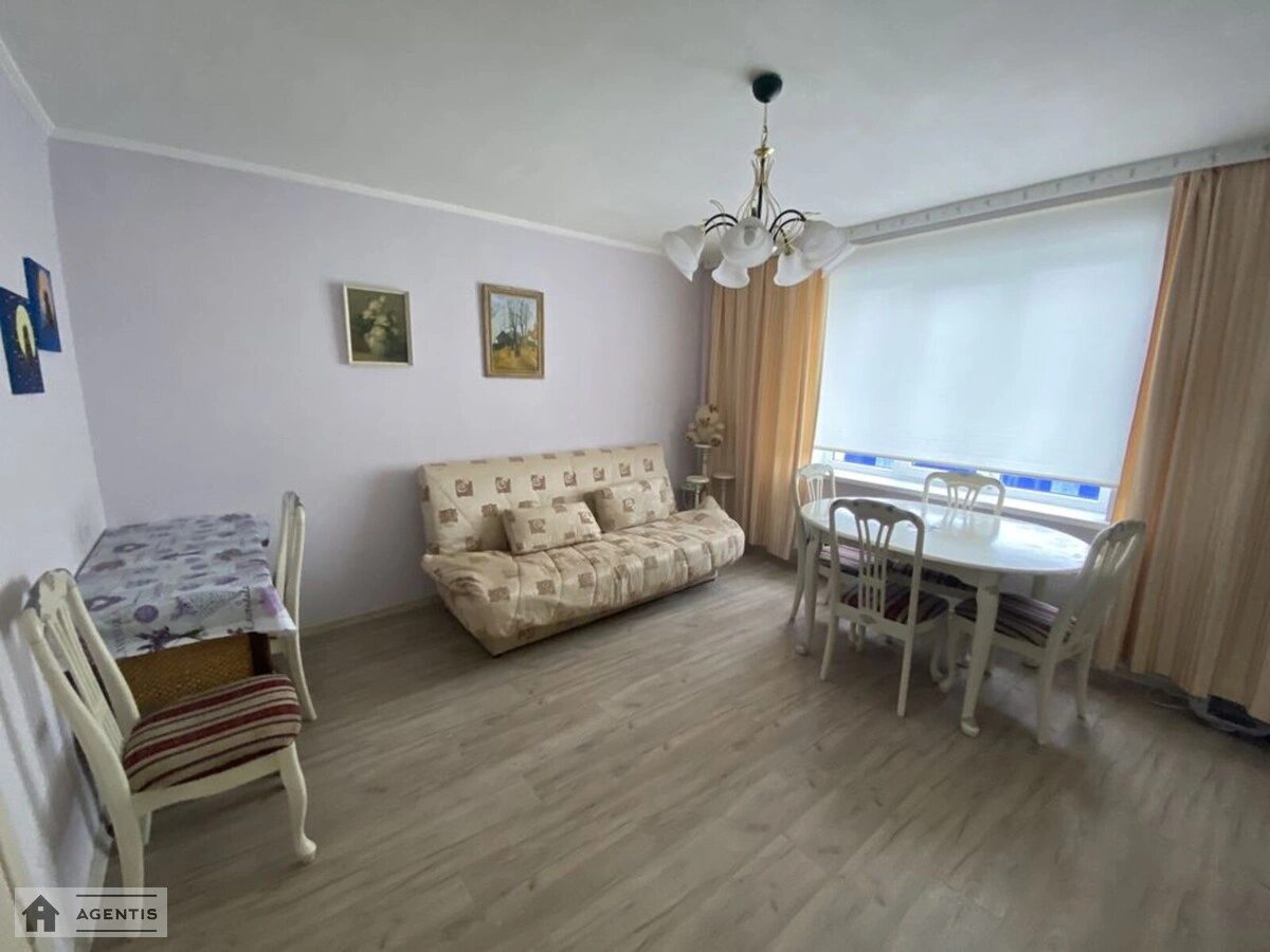 Apartment for rent. 2 rooms, 52 m², 7th floor/9 floors. 27, Ivana Mykytenka vul., Kyiv. 