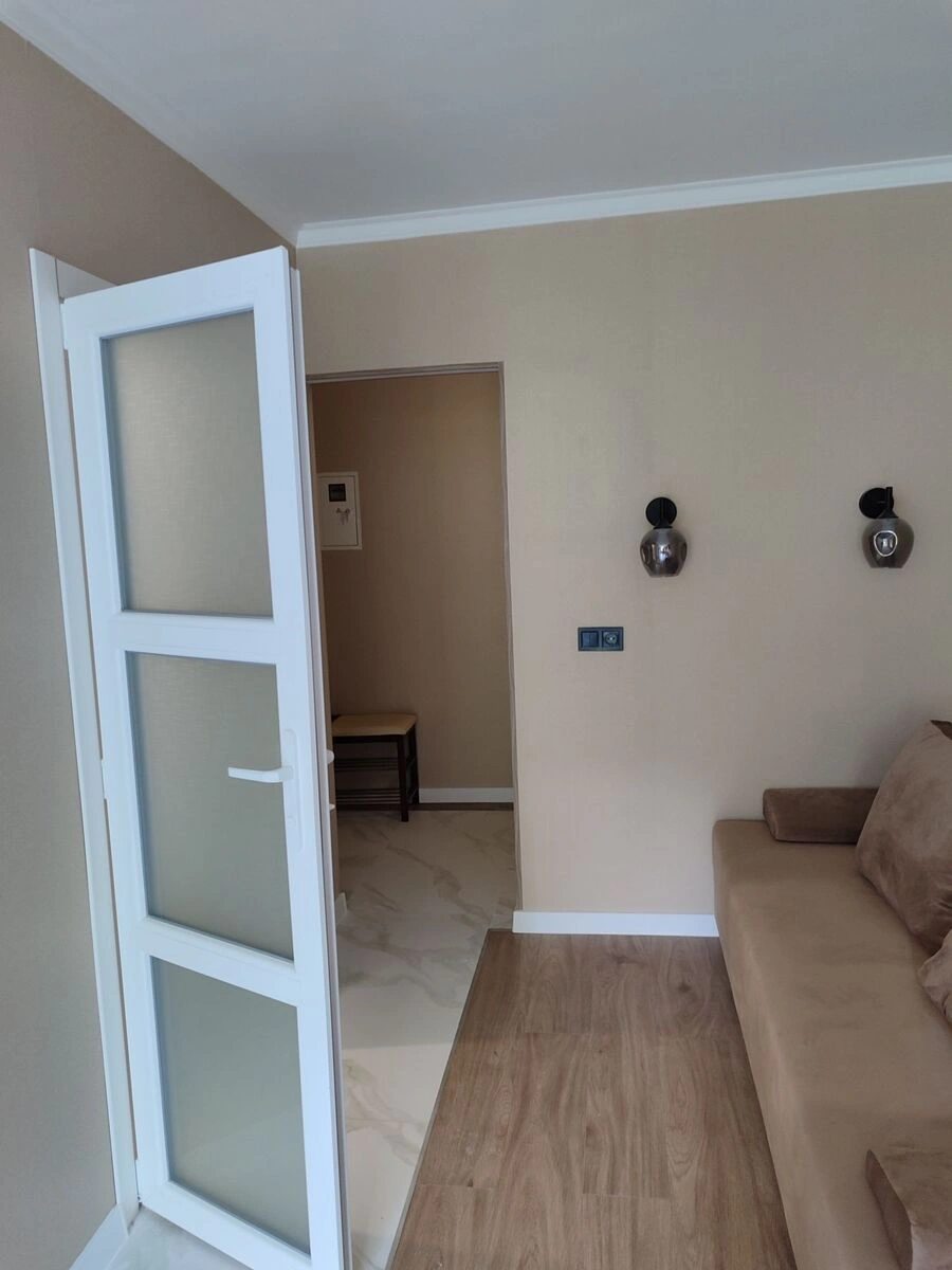 Сдам квартиру. 1 room, 27 m², 6th floor/10 floors. Леоніда Первомайського вул., Киев. 