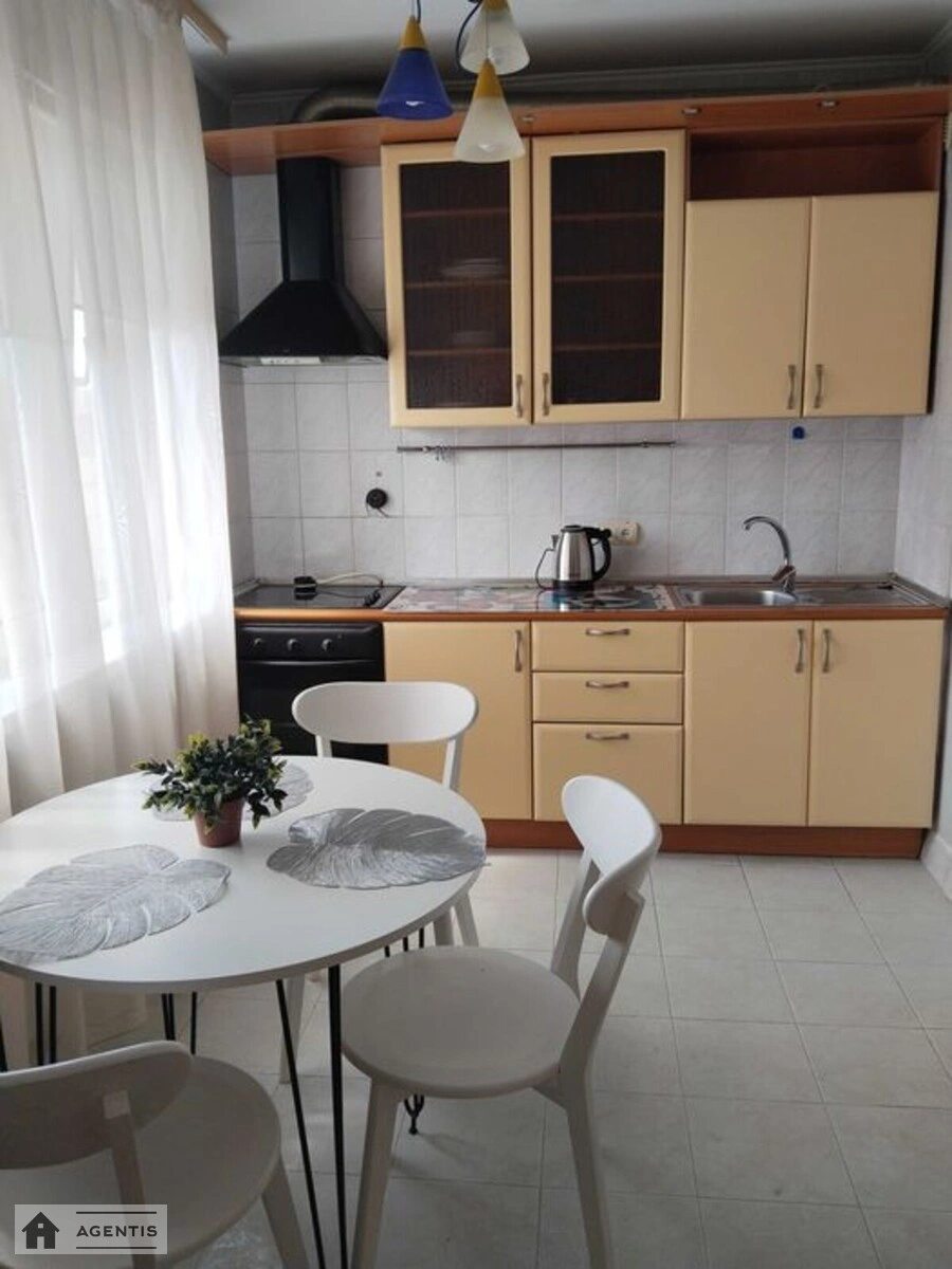 Apartment for rent. 2 rooms, 55 m², 9th floor/12 floors. 26, Geroyiv Dnipra 26, Kyiv. 
