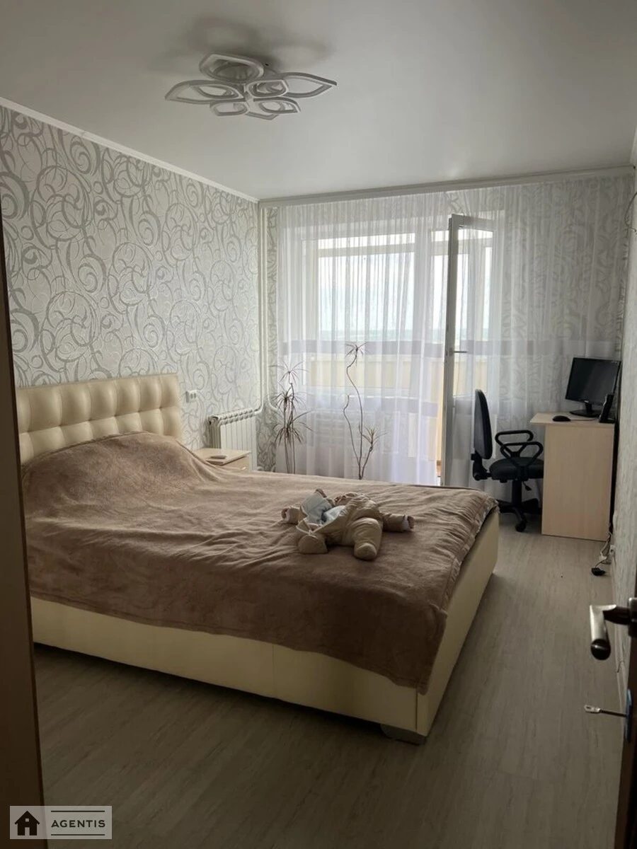 Apartment for rent. 3 rooms, 67 m², 16 floor/16 floors. 41, Lisoviy 41, Kyiv. 