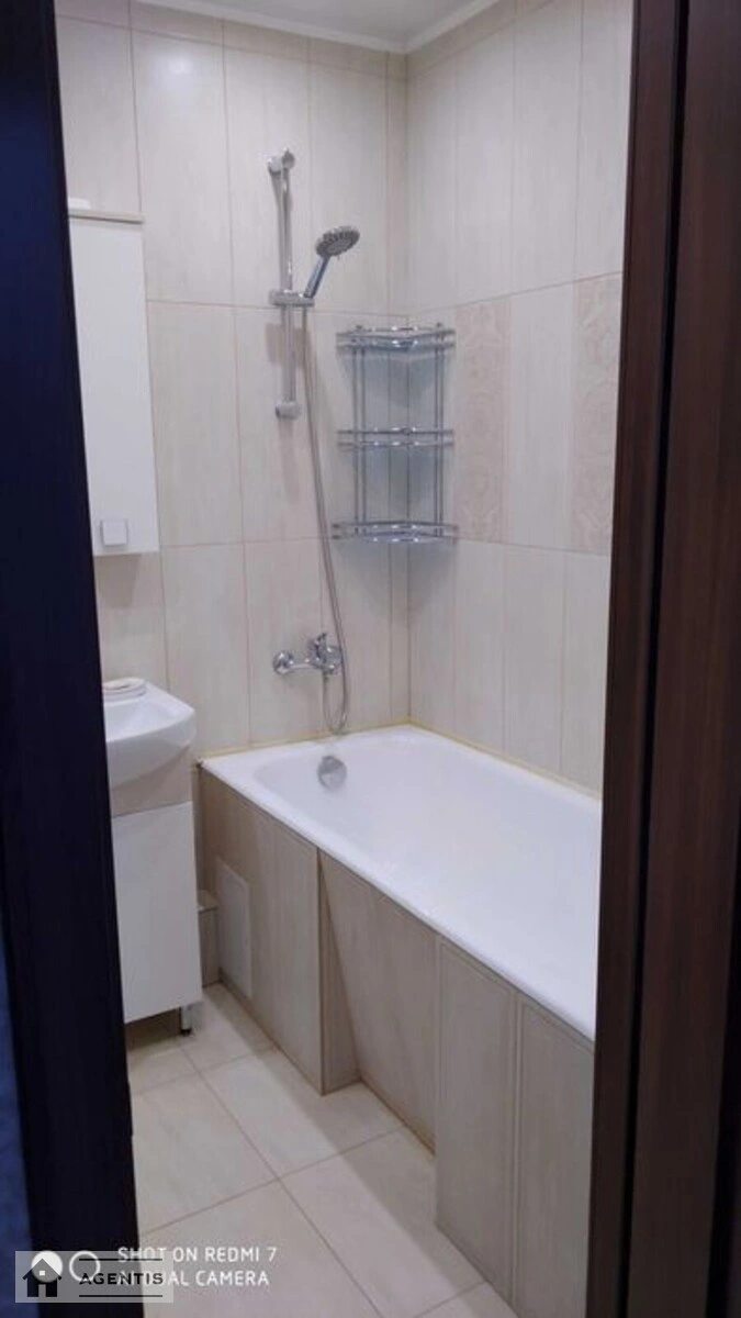 Сдам квартиру. 1 room, 44 m², 11 floor/25 floors. 2, Михайла Донця вул., Киев. 