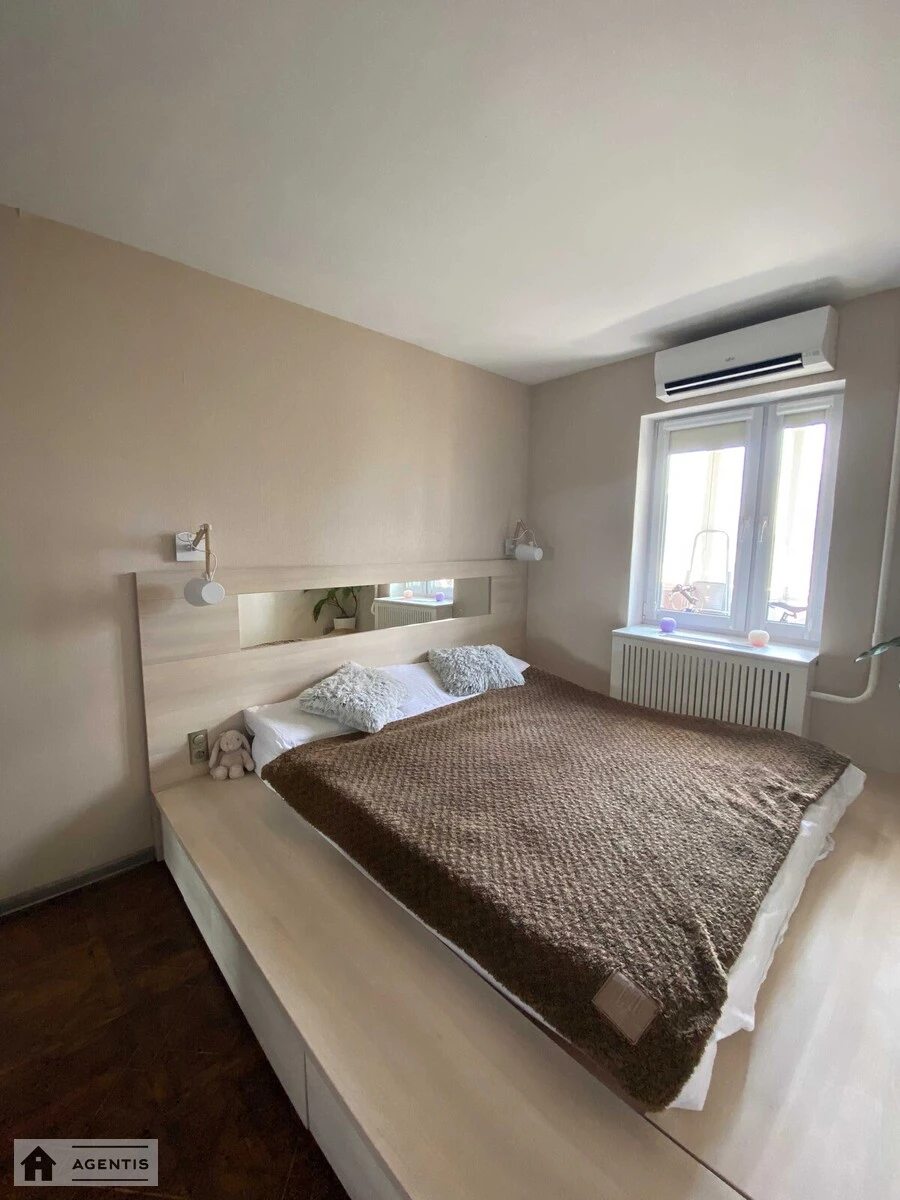 Apartment for rent. 2 rooms, 52 m², 5th floor/9 floors. 27, Lukyanivska 27, Kyiv. 