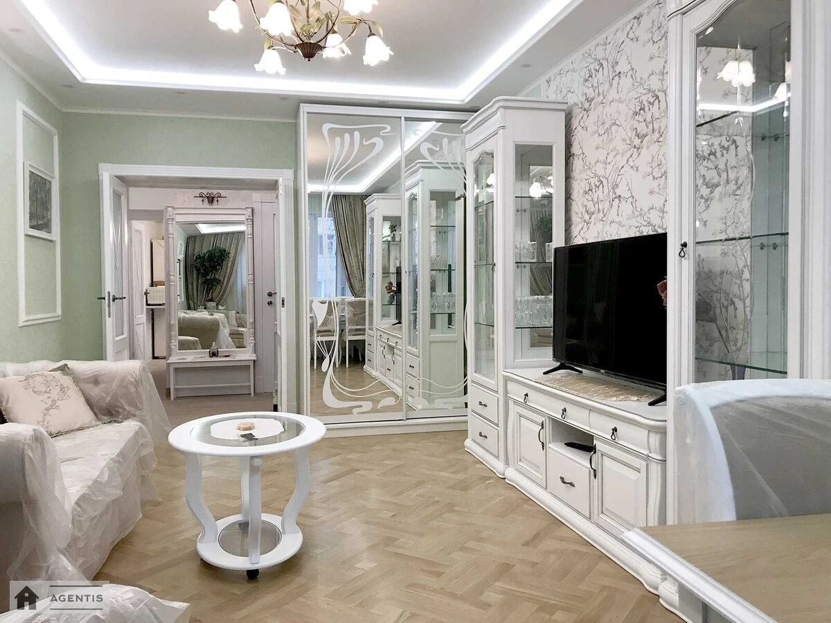 Здам квартиру. 3 rooms, 85 m², 3rd floor/10 floors. 3, Івана Франка вул., Київ. 