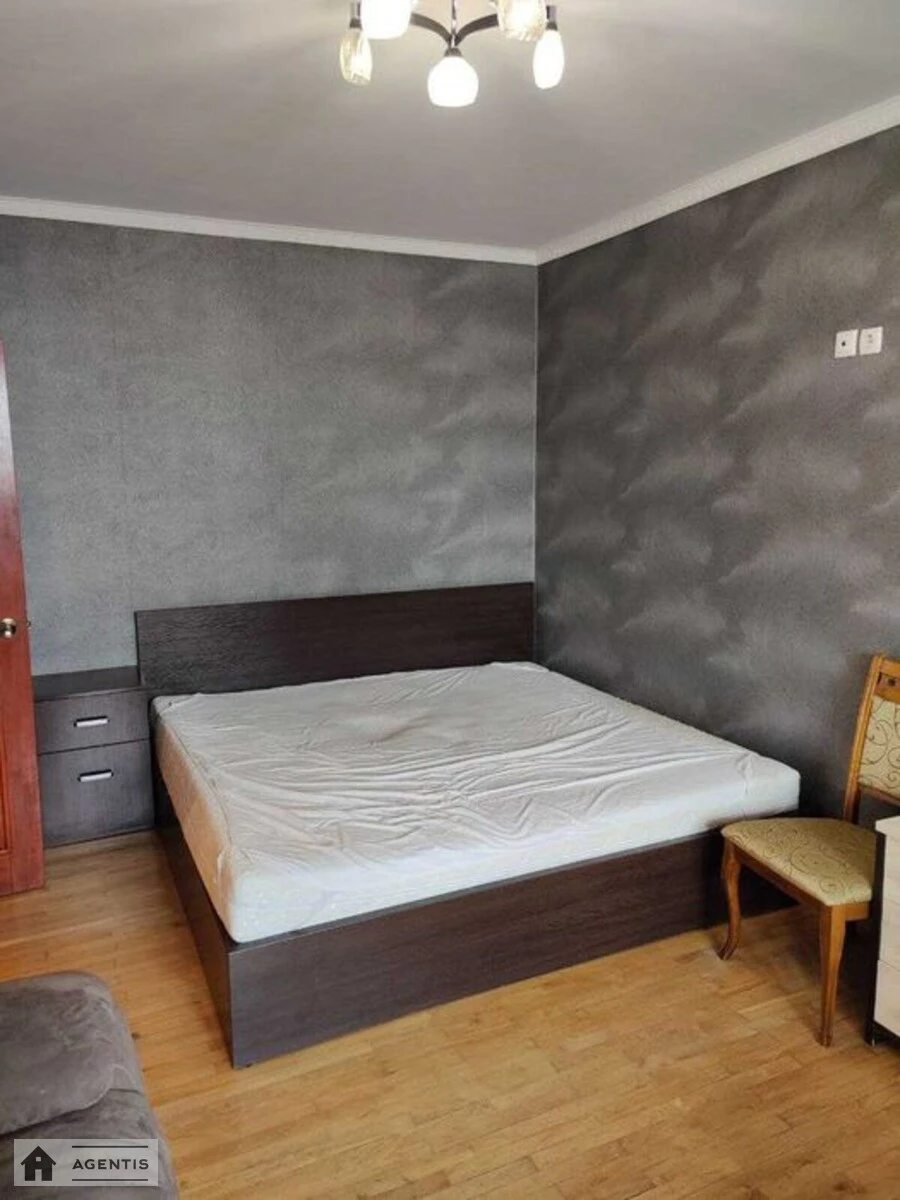 Apartment for rent. 3 rooms, 100 m², 14 floor/25 floors. 38, Urlivska 38, Kyiv. 