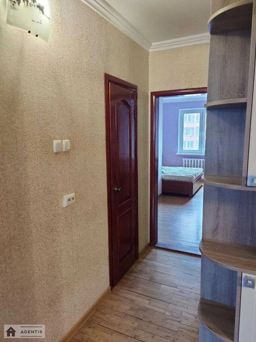 Apartment for rent. 3 rooms, 100 m², 14 floor/25 floors. 38, Urlivska 38, Kyiv. 