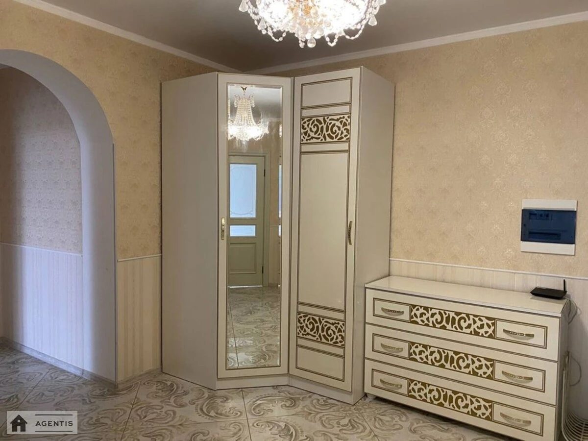 Apartment for rent. 2 rooms, 60 m², 7th floor/10 floors. 75, Alimpiya Halyka vul. Malozemelna, Kyiv. 