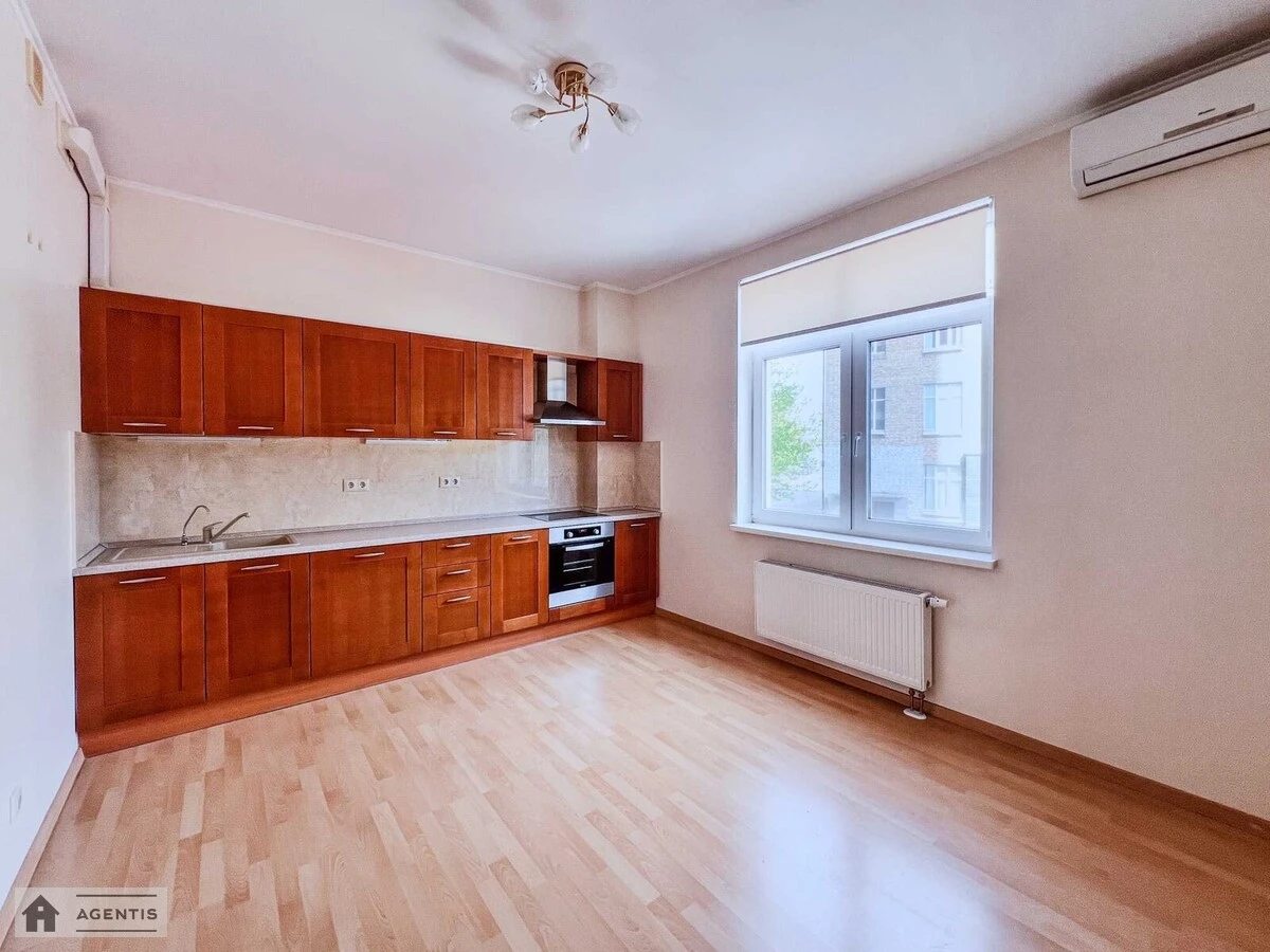 Apartment for rent. 3 rooms, 125 m², 3rd floor/15 floors. 42, Oleksandra Konyskoho vul. Turhenyevska, Kyiv. 