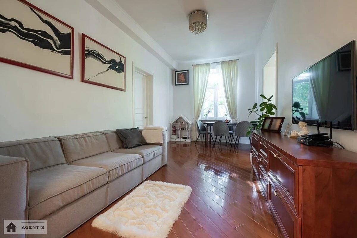 Apartment for rent. 2 rooms, 63 m², 4th floor/5 floors. 13, Behterevskiy 13, Kyiv. 