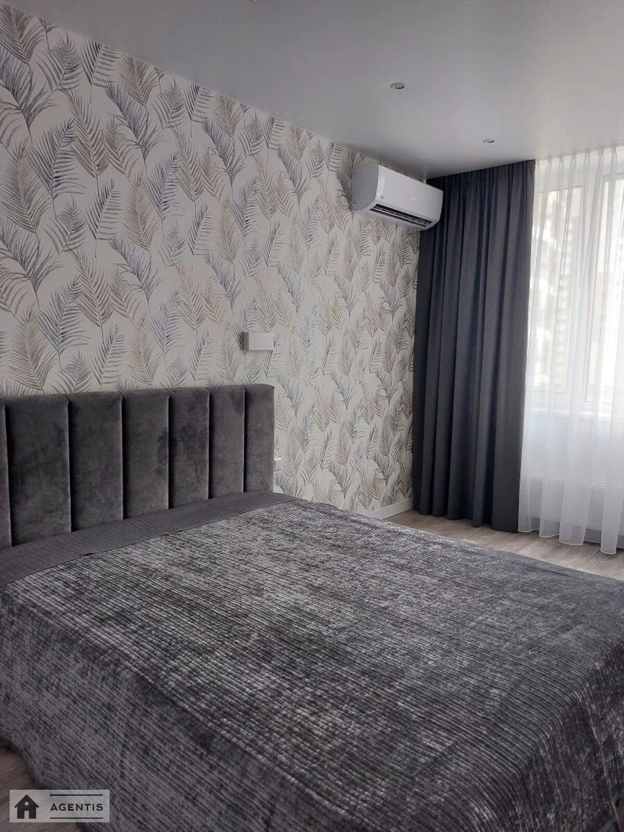 Apartment for rent. 1 room, 47 m², 4th floor/25 floors. 4, Henerala Hrekova vul., Kyiv. 
