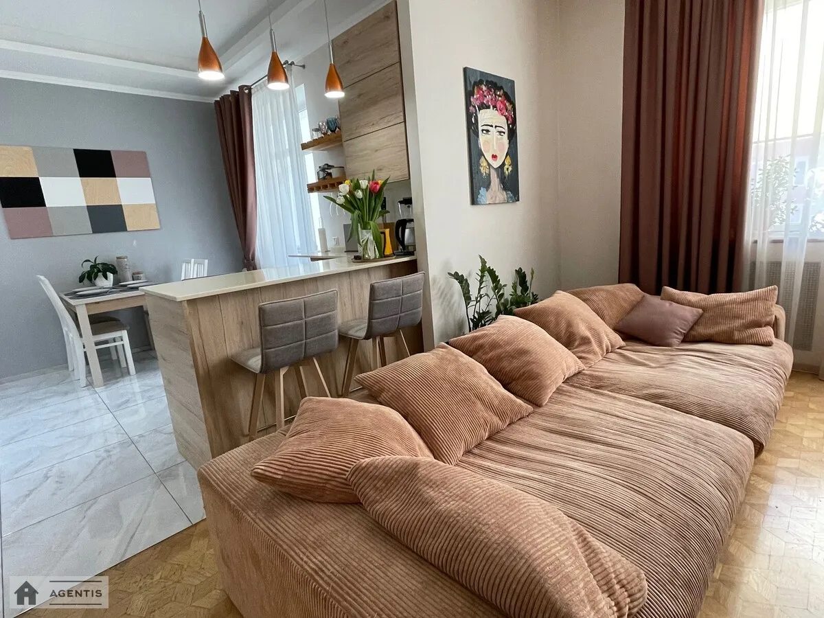Apartment for rent. 3 rooms, 112 m², 16 floor/18 floors. 17, Kovpaka 17, Kyiv. 