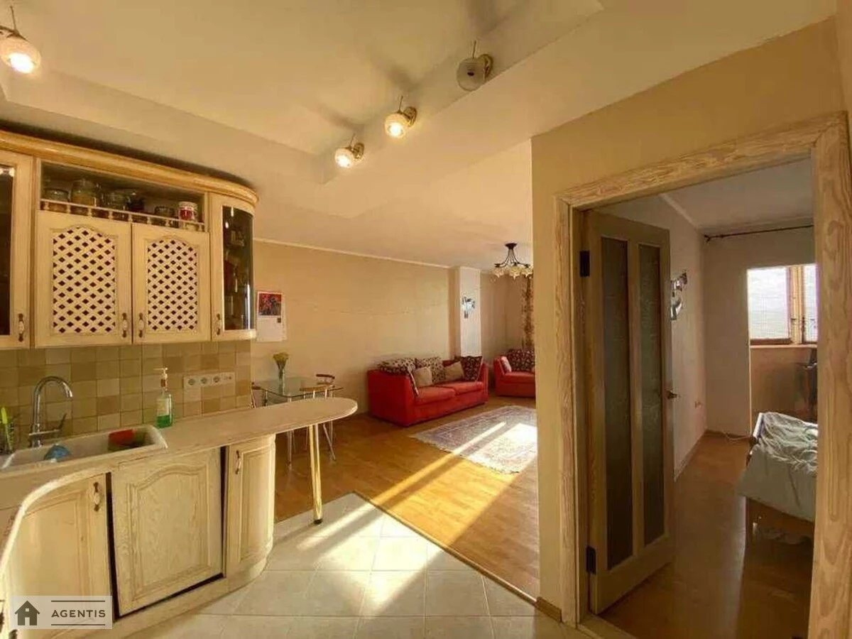 Apartment for rent. 2 rooms, 62 m², 12 floor/24 floors. 1, Vadyma Hetmana vul., Kyiv. 