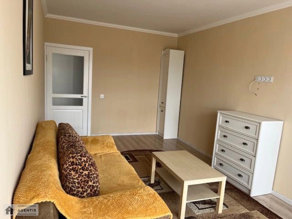 Apartment for rent. 2 rooms, 56 m², 4th floor/7 floors. Stecenka, Kyiv. 