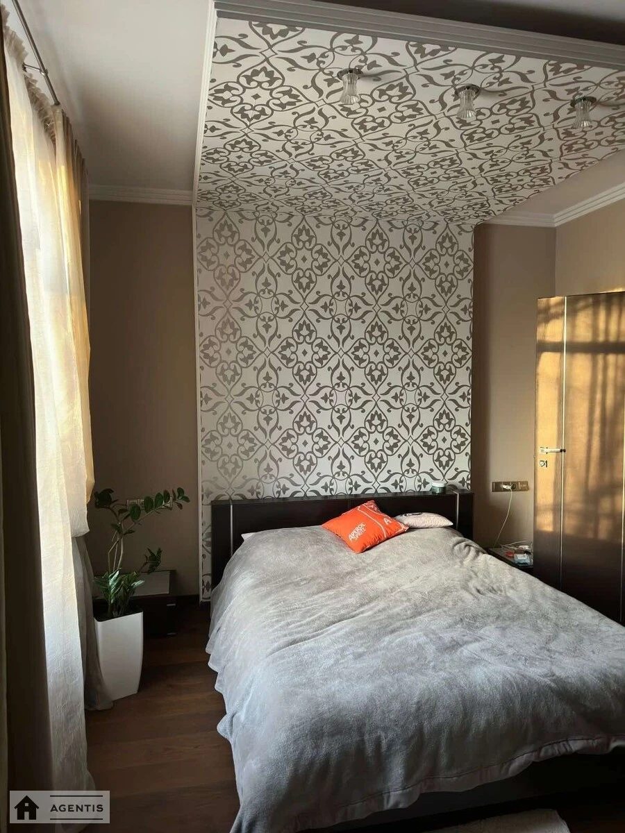 Сдам квартиру. 2 rooms, 65 m², 5th floor/8 floors. Строителей, Киев. 