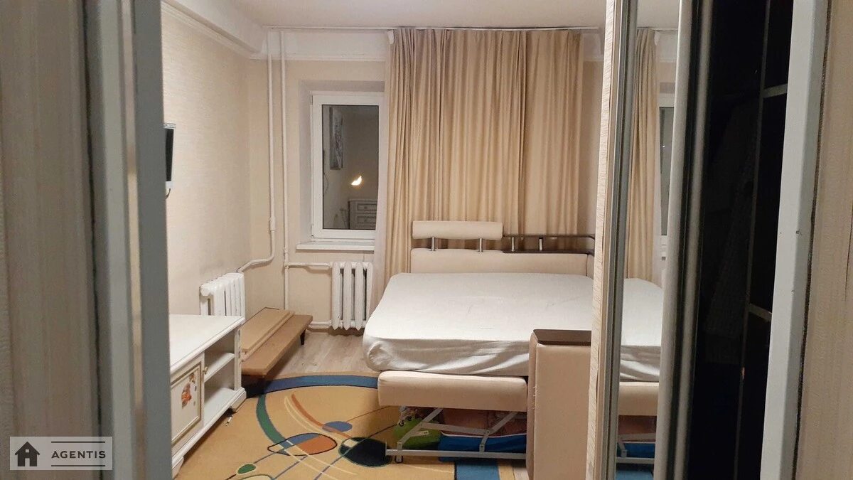 Здам квартиру. 2 rooms, 46 m², 4th floor/5 floors. Ірини Бекешкіної вул. (Генерала Карбишева), Київ. 