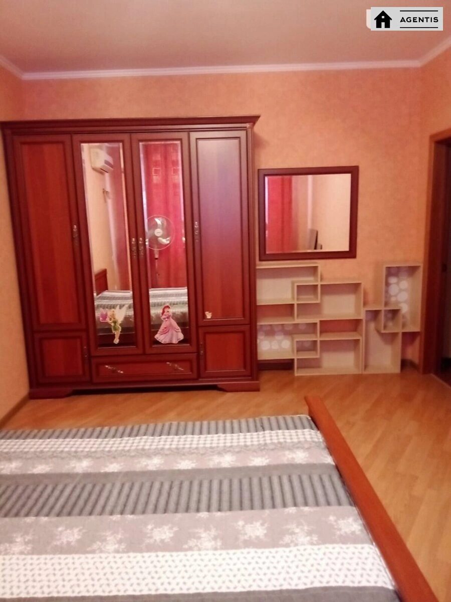 Apartment for rent. 2 rooms, 72 m², 10th floor/23 floors. 10, Mykoly Bazhana prosp., Kyiv. 