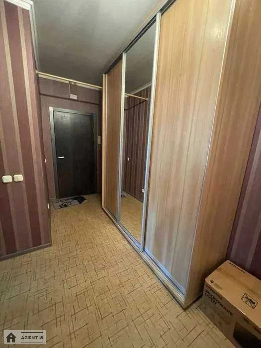 Apartment for rent. 2 rooms, 75 m², 14 floor/14 floors. 39, Myropilska 39, Kyiv. 