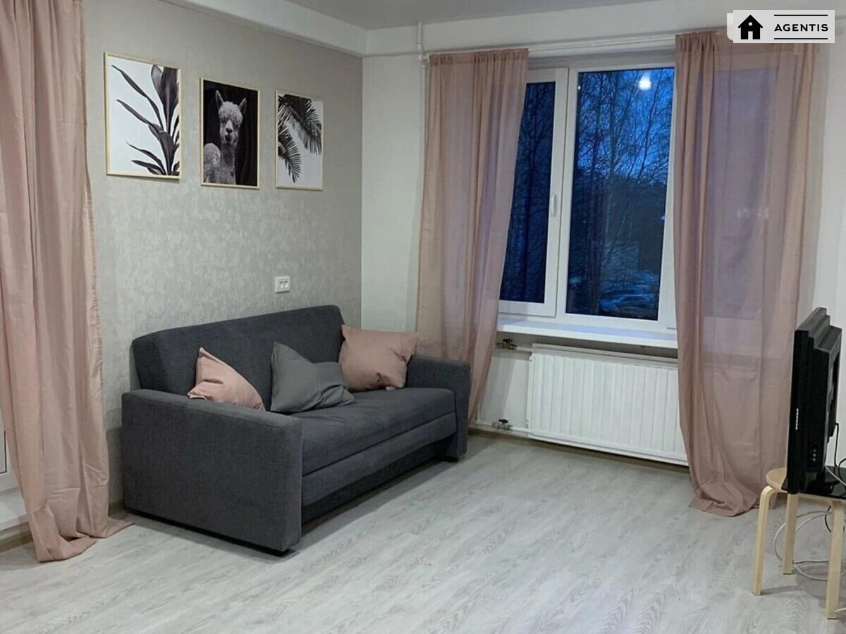 Apartment for rent. 2 rooms, 48 m², 5th floor/5 floors. 27, Kudryavska 27, Kyiv. 