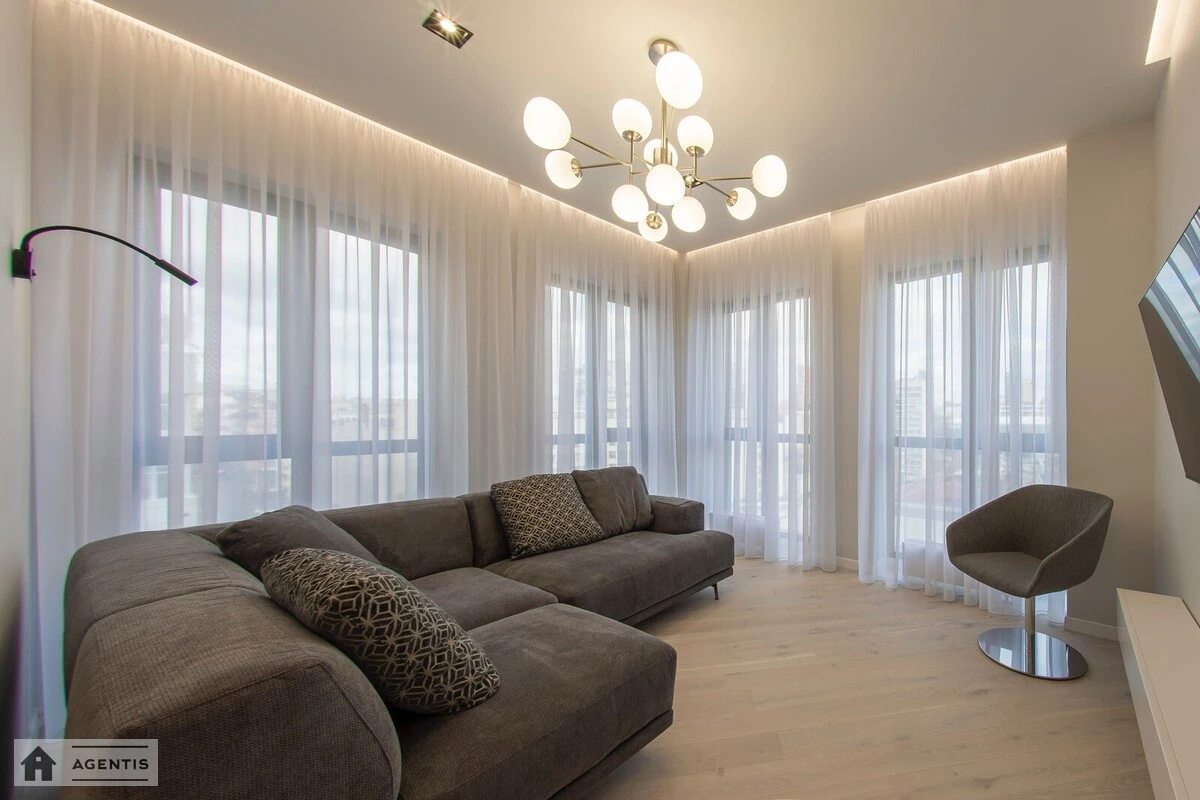 Apartment for rent. 3 rooms, 100 m², 11 floor/25 floors. 44, Antonovycha vul. Horkoho, Kyiv. 