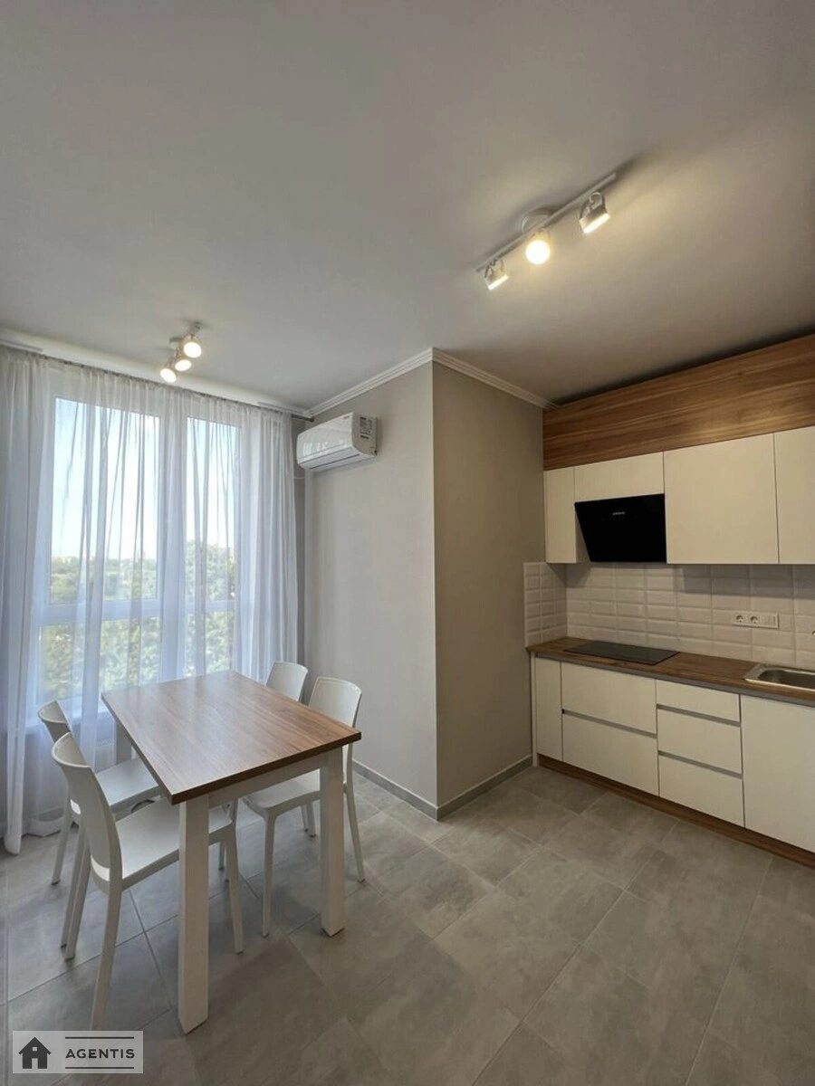 Apartment for rent. 1 room, 49 m², 7th floor/22 floors. 8, Hliba Babicha vul. Kanalna, Kyiv. 
