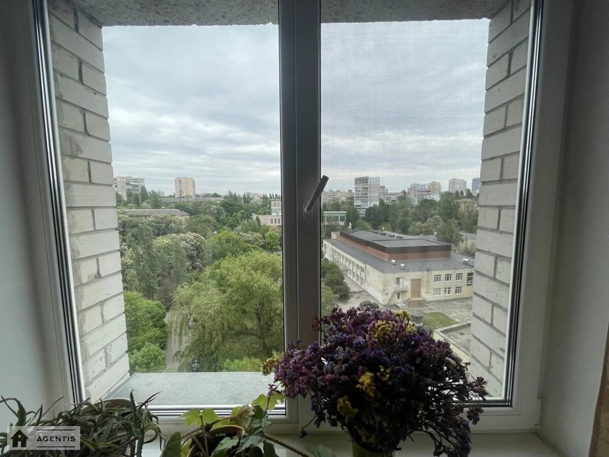 Apartment for rent. 2 rooms, 82 m², 7th floor/17 floors. 30, Yerevanska 30, Kyiv. 