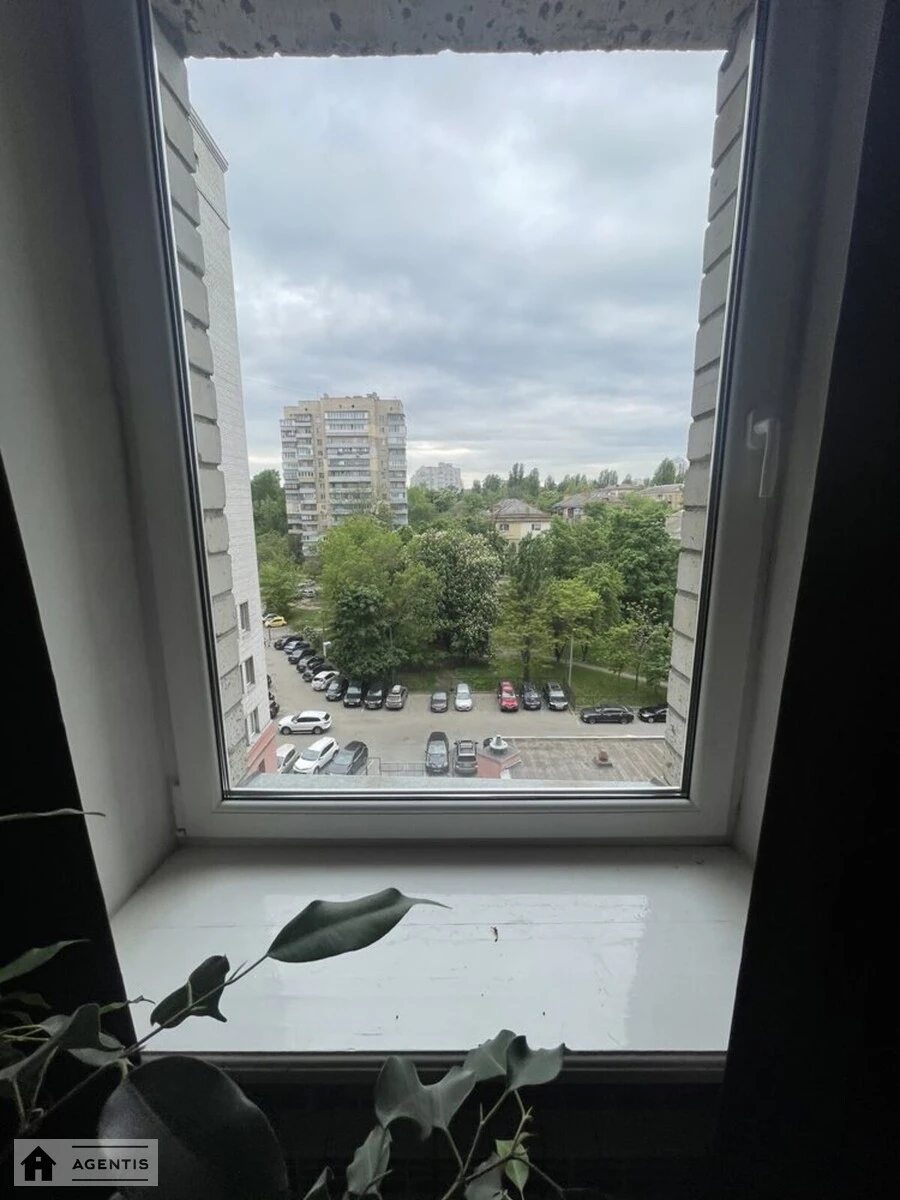 Сдам квартиру. 2 rooms, 82 m², 7th floor/17 floors. 30, Ереванская 30, Киев. 