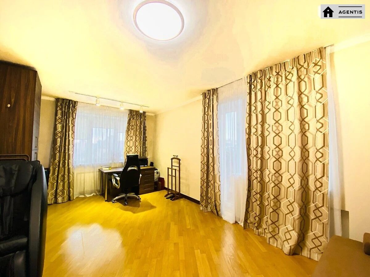 Сдам квартиру. 3 rooms, 110 m², 8th floor/17 floors. 7, Подгорная 7, Киев. 