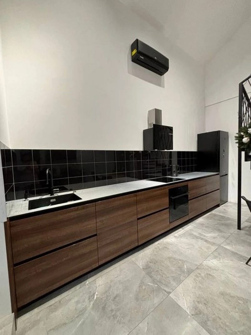 Продажа дома 5 комнат, 140 m², 2 этажа. Святопетрівське. 