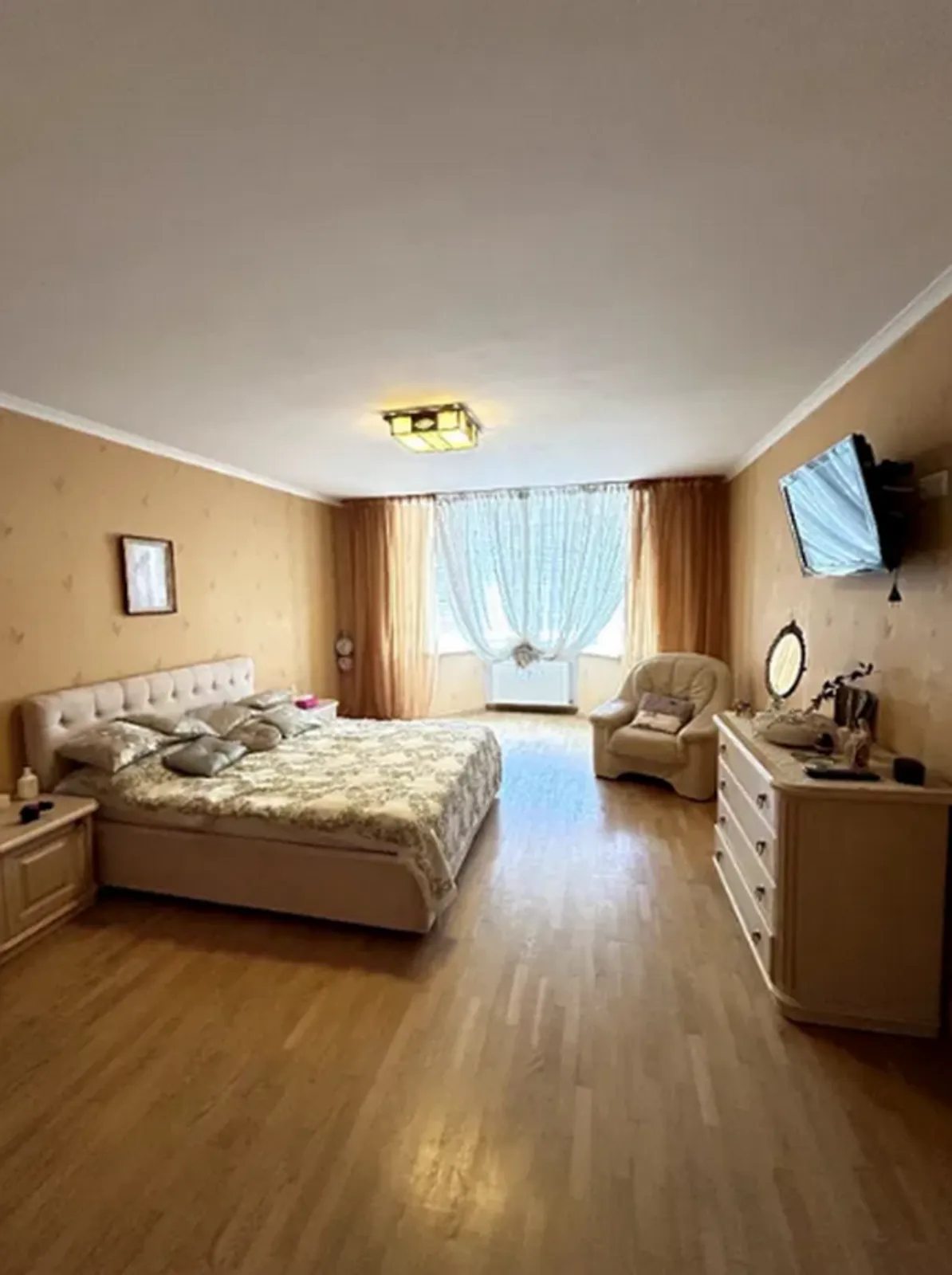 Apartments for sale 4 rooms, 166 m², 6th fl./6 floors. Центр, Ternopil. 