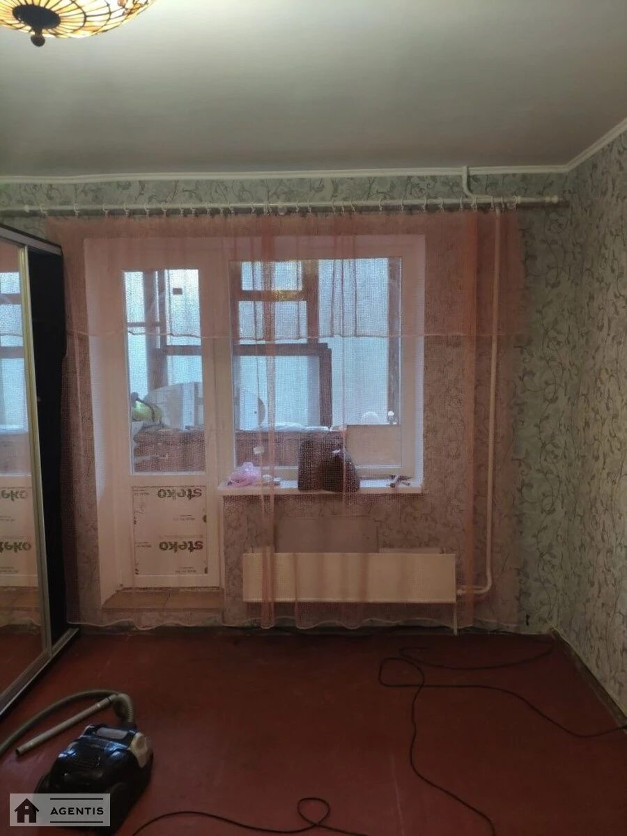 Apartment for rent. 2 rooms, 53 m², 1st floor/10 floors. 10, Arkhitektora Verbytskoho vul., Kyiv. 