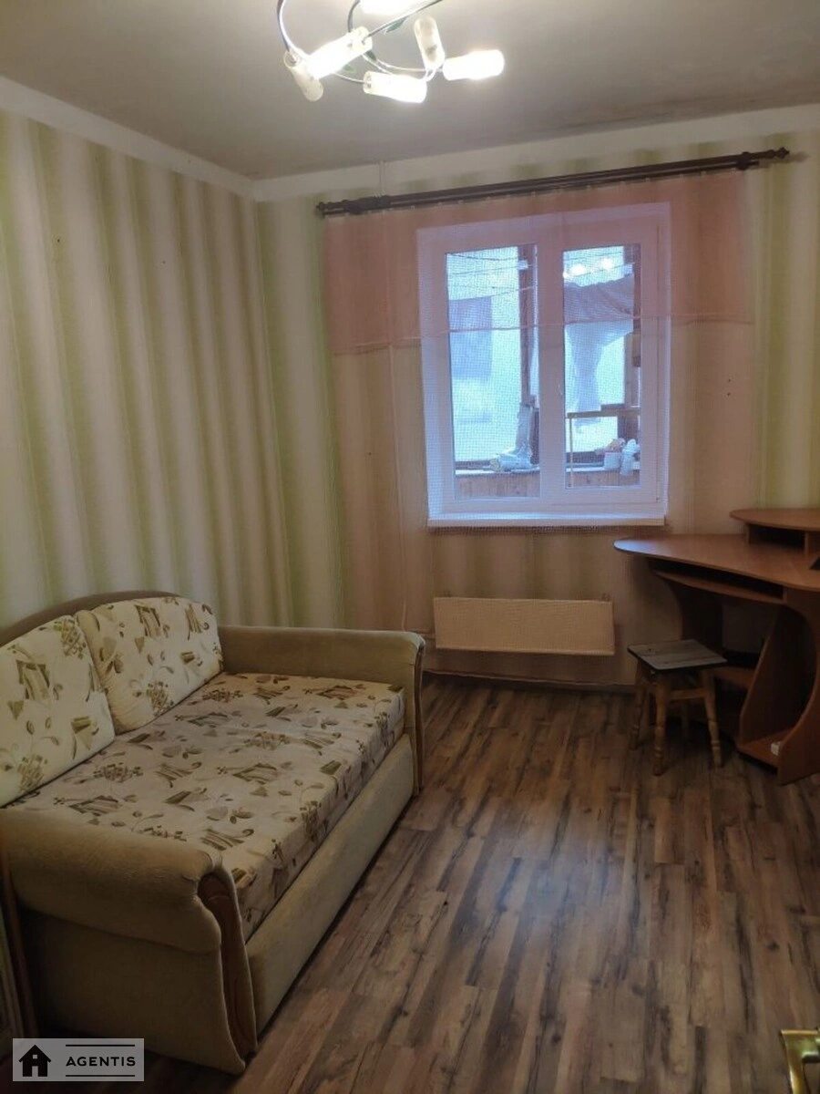 Apartment for rent. 2 rooms, 53 m², 1st floor/10 floors. 10, Arkhitektora Verbytskoho vul., Kyiv. 