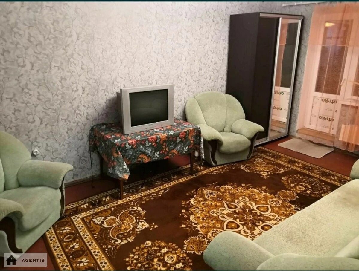 Сдам квартиру. 2 rooms, 53 m², 1st floor/10 floors. 10, Архітектора Вербицького вул., Киев. 