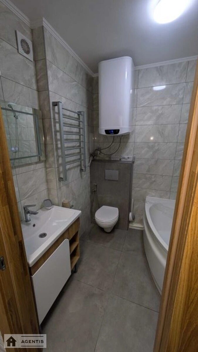 Apartment for rent. 1 room, 38 m², 13 floor/23 floors. 32, Mykhayla Maksymovycha vul. Onufriya Trutenka, Kyiv. 