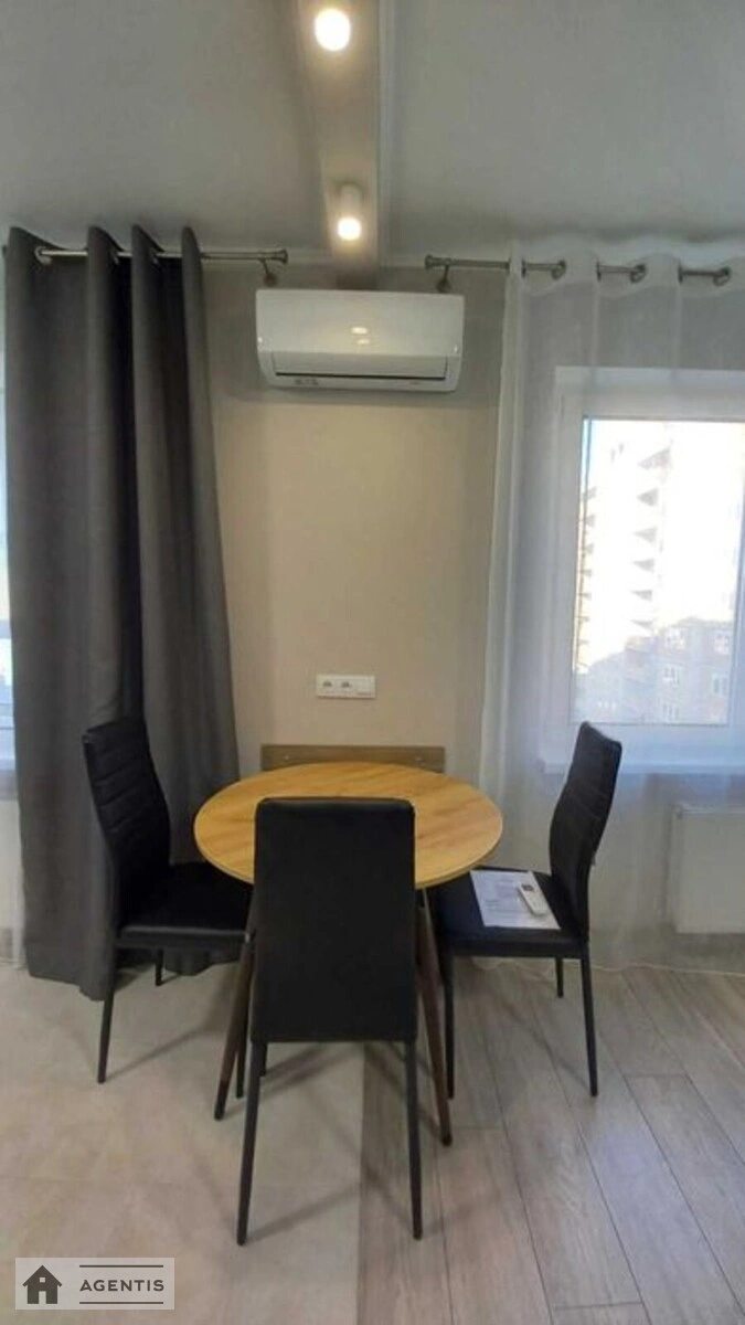 Сдам квартиру. 1 room, 40 m², 23 floor/25 floors. 20, Бориса Гмирі вул., Киев. 