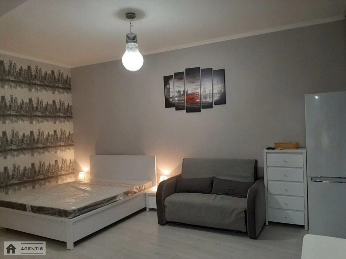 Apartment for rent. 1 room, 37 m², 2nd floor/6 floors. 1, Sofijivska 1, Kyiv. 