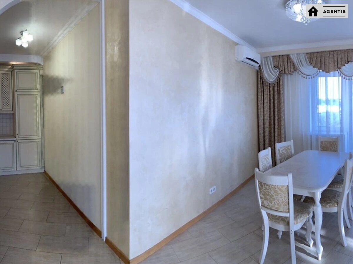Apartment for rent. 3 rooms, 102 m², 9th floor/25 floors. Mytropolyta Vasylya Lypkivskoho vul. Urytskoho, Kyiv. 