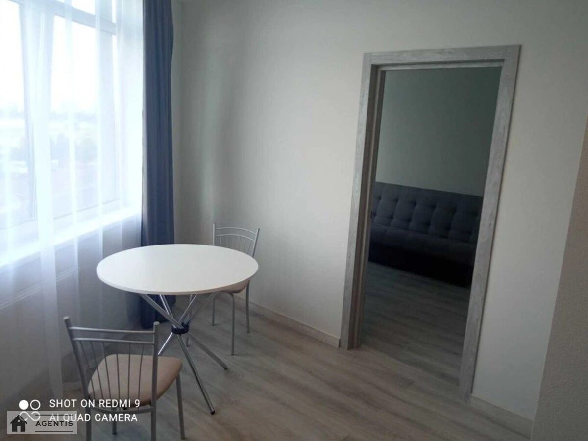 Apartment for rent. 1 room, 35 m², 11 floor/20 floors. 8, Brativ Chybinyeyevykh vul. Chernihivska, Kyiv. 