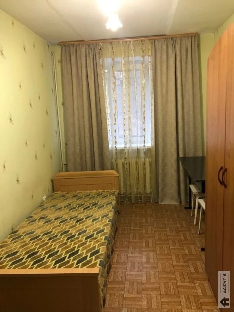 Apartment for rent. 2 rooms, 48 m², 1st floor/5 floors. 3, Kolektorna 3, Kyiv. 